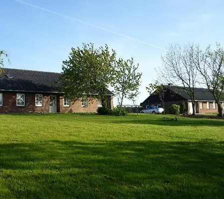 Haus-tholendorf-erhoehte-sonnige-ruhige-lage Apartmán *