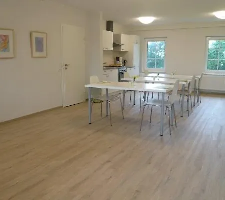 Haus-tholendorf-erhoehte-sonnige-ruhige-lage Tating